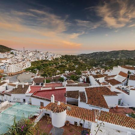 Precioso Apartamento De Dos Plantas Con Vistas Frigiliana Exterior photo